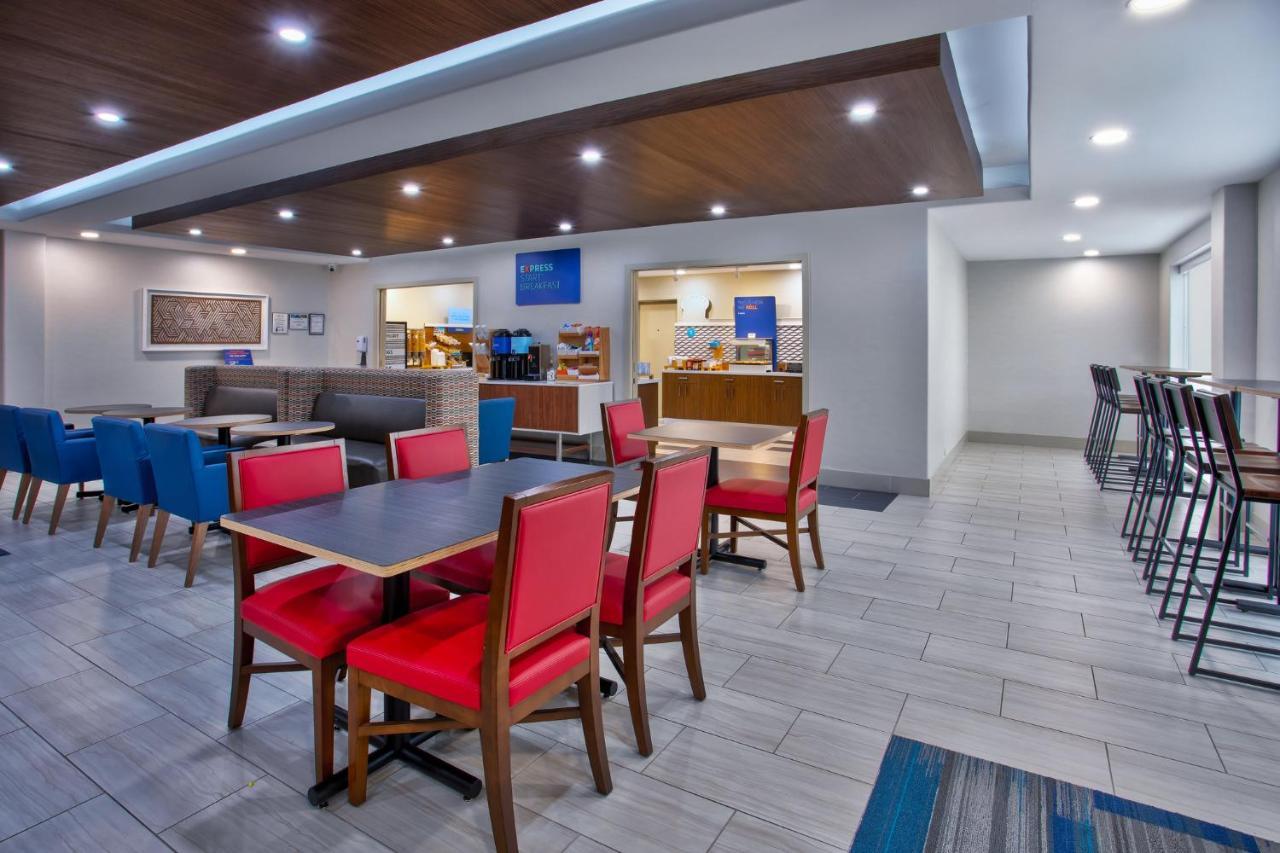 Holiday Inn Express Hotel And Suites Katy By Ihg Exterior photo