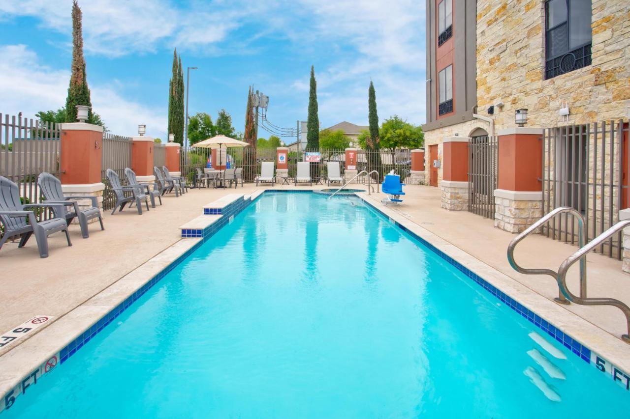 Holiday Inn Express Hotel And Suites Katy By Ihg Exterior photo