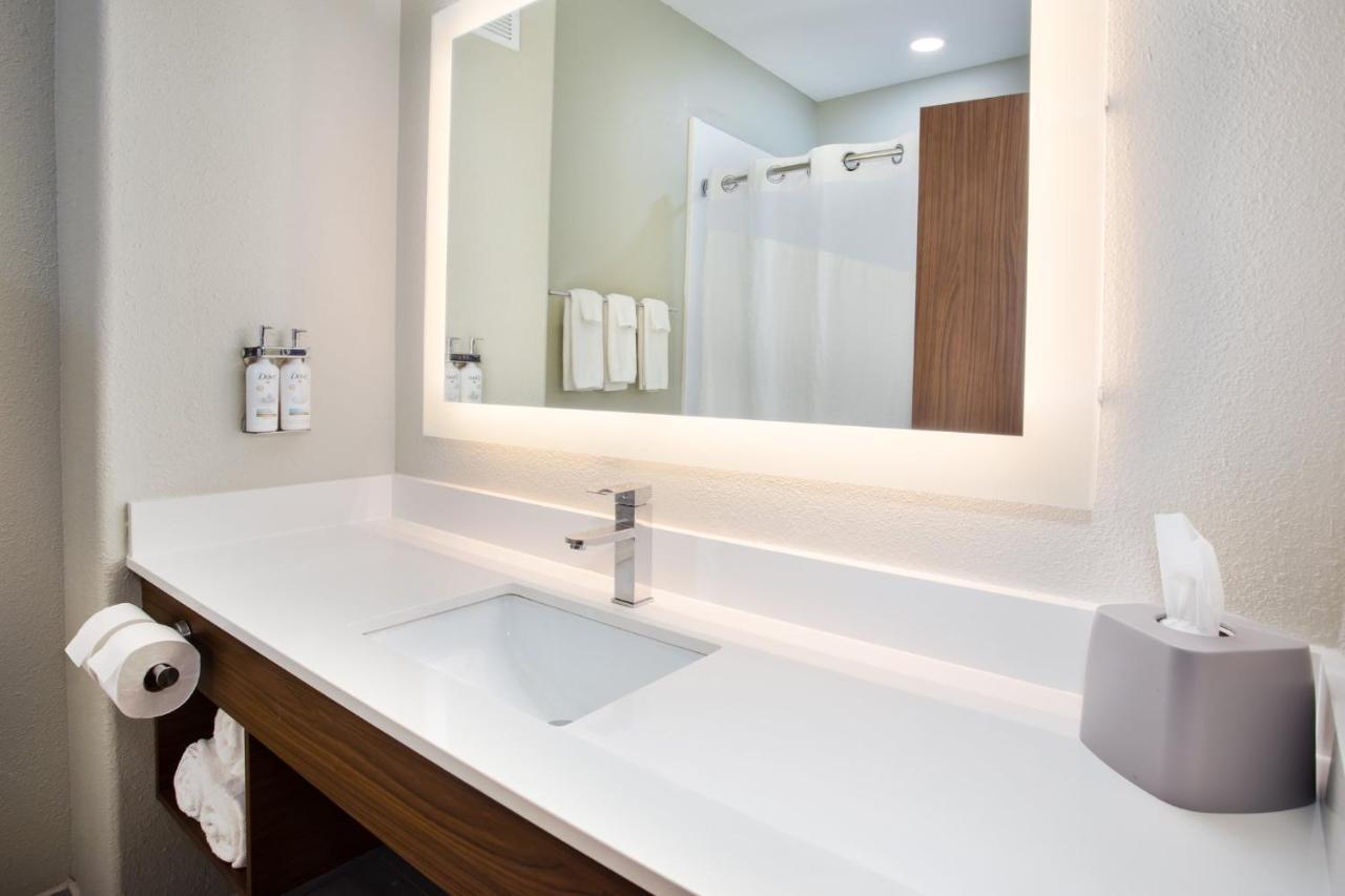 Holiday Inn Express Hotel And Suites Katy By Ihg Exterior photo