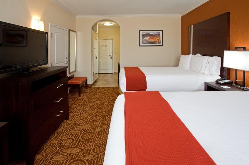 Holiday Inn Express Hotel And Suites Katy By Ihg Exterior photo